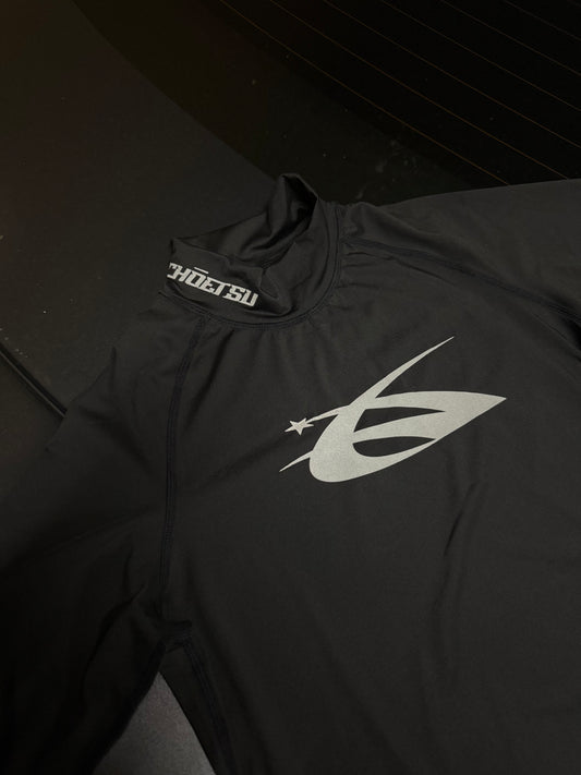 Kuronami Single Sleeve Shirt (left)