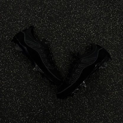 Kuronami (黒波) – “Black Wave”